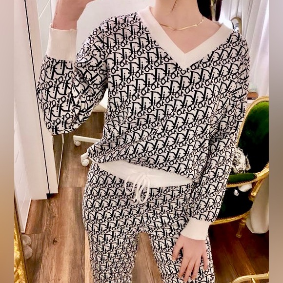 Authentic DIOR Two-Piece Loungewear Set - Picture 6 of 12